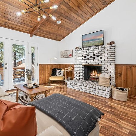 Yellow Pine Lodge - Charming Cottage Style Cabin With Peak-A-Boo Lake And Mountain Views Біг-Бер-Лейк Екстер'єр фото