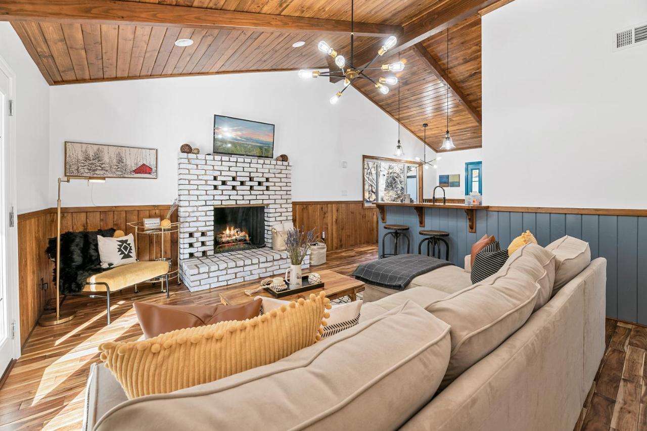 Yellow Pine Lodge - Charming Cottage Style Cabin With Peak-A-Boo Lake And Mountain Views Біг-Бер-Лейк Екстер'єр фото