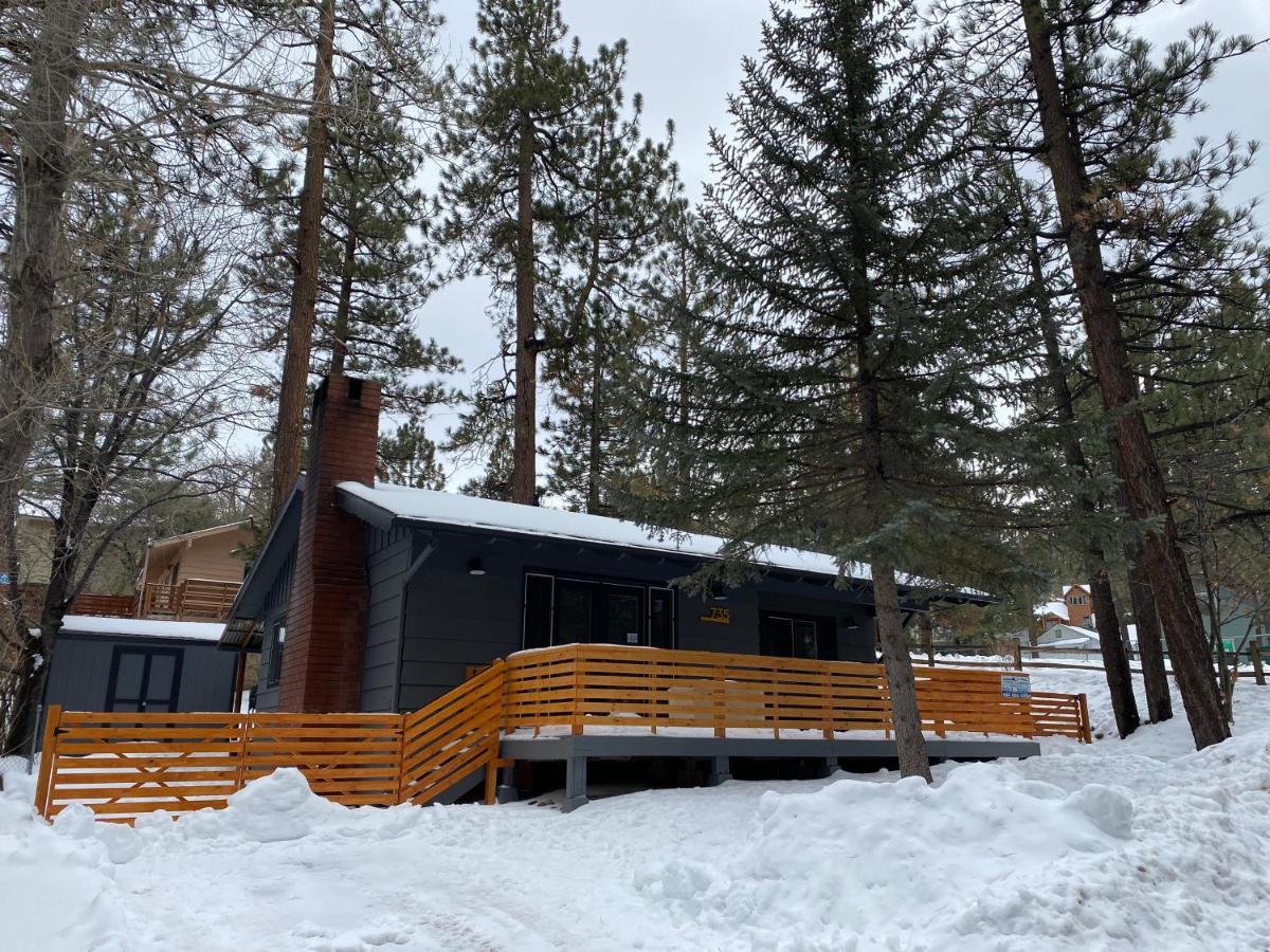Yellow Pine Lodge - Charming Cottage Style Cabin With Peak-A-Boo Lake And Mountain Views Біг-Бер-Лейк Екстер'єр фото